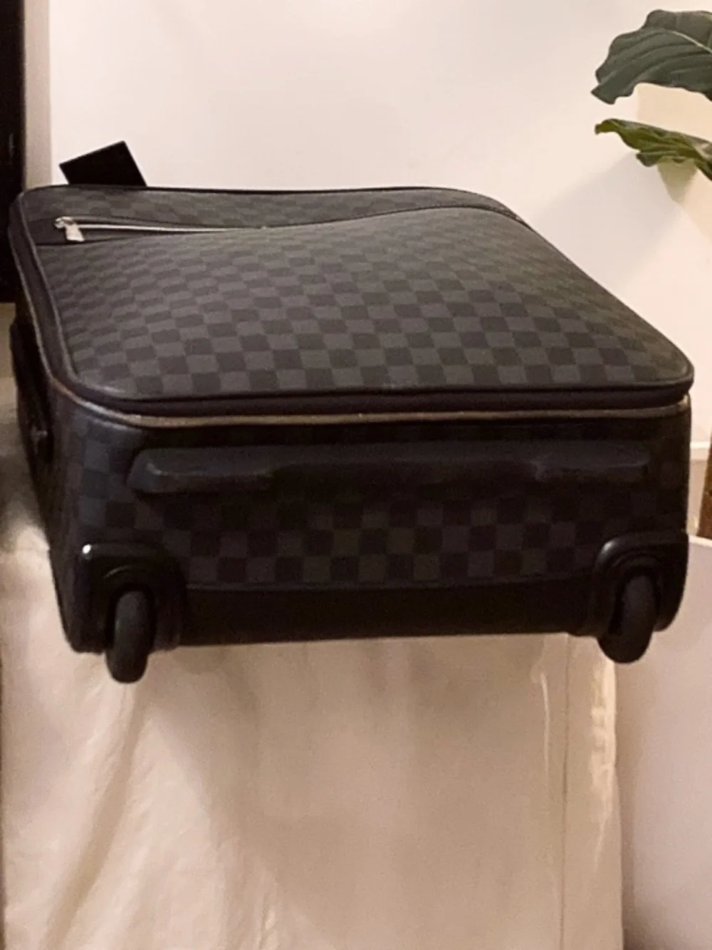 Louis Vuitton Pegase Damier Graphite